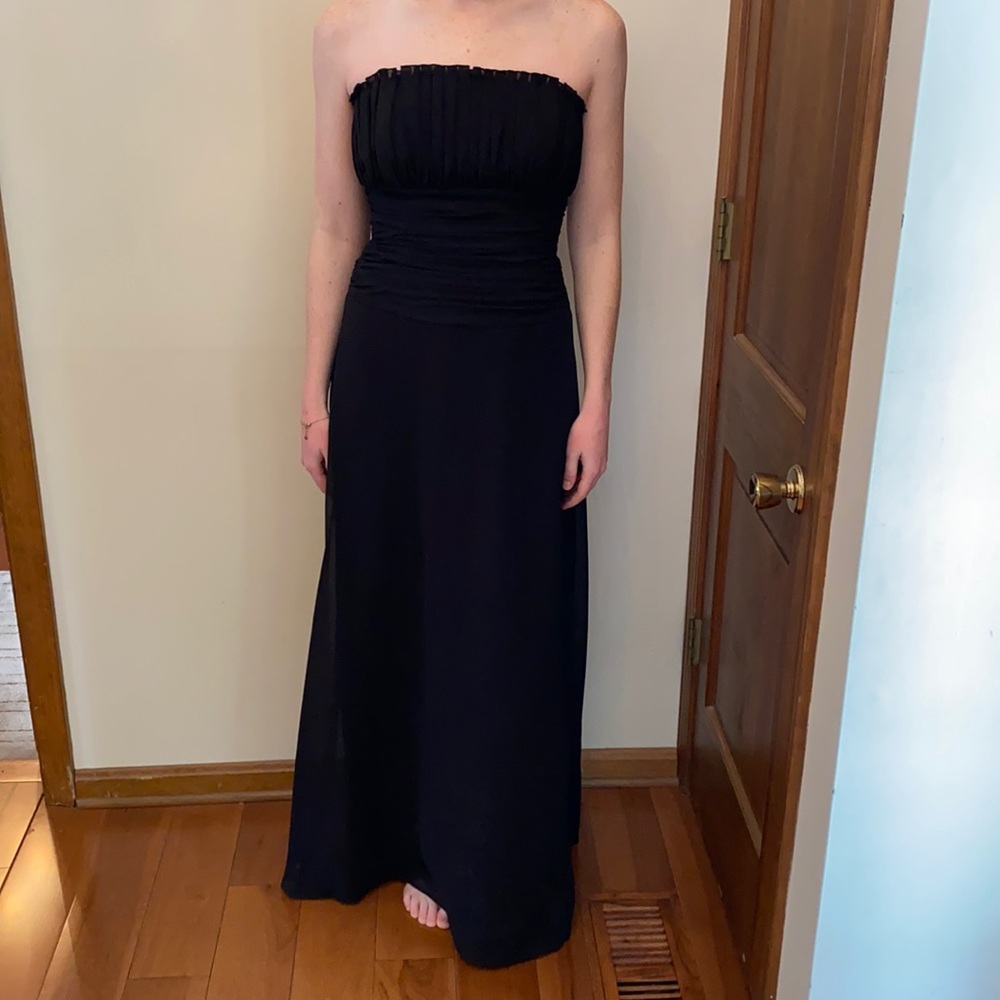 Black formal dress. Prom, homecoming, wedding